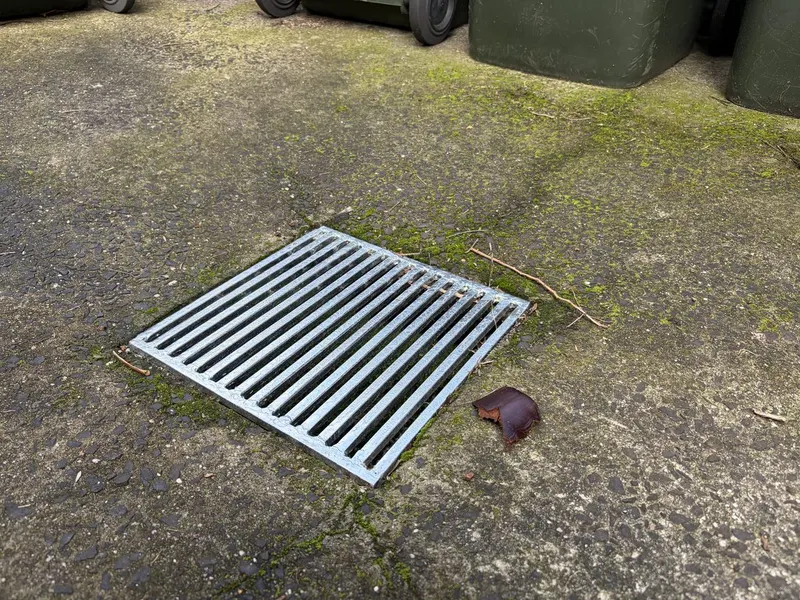 The new grate fitted in place
